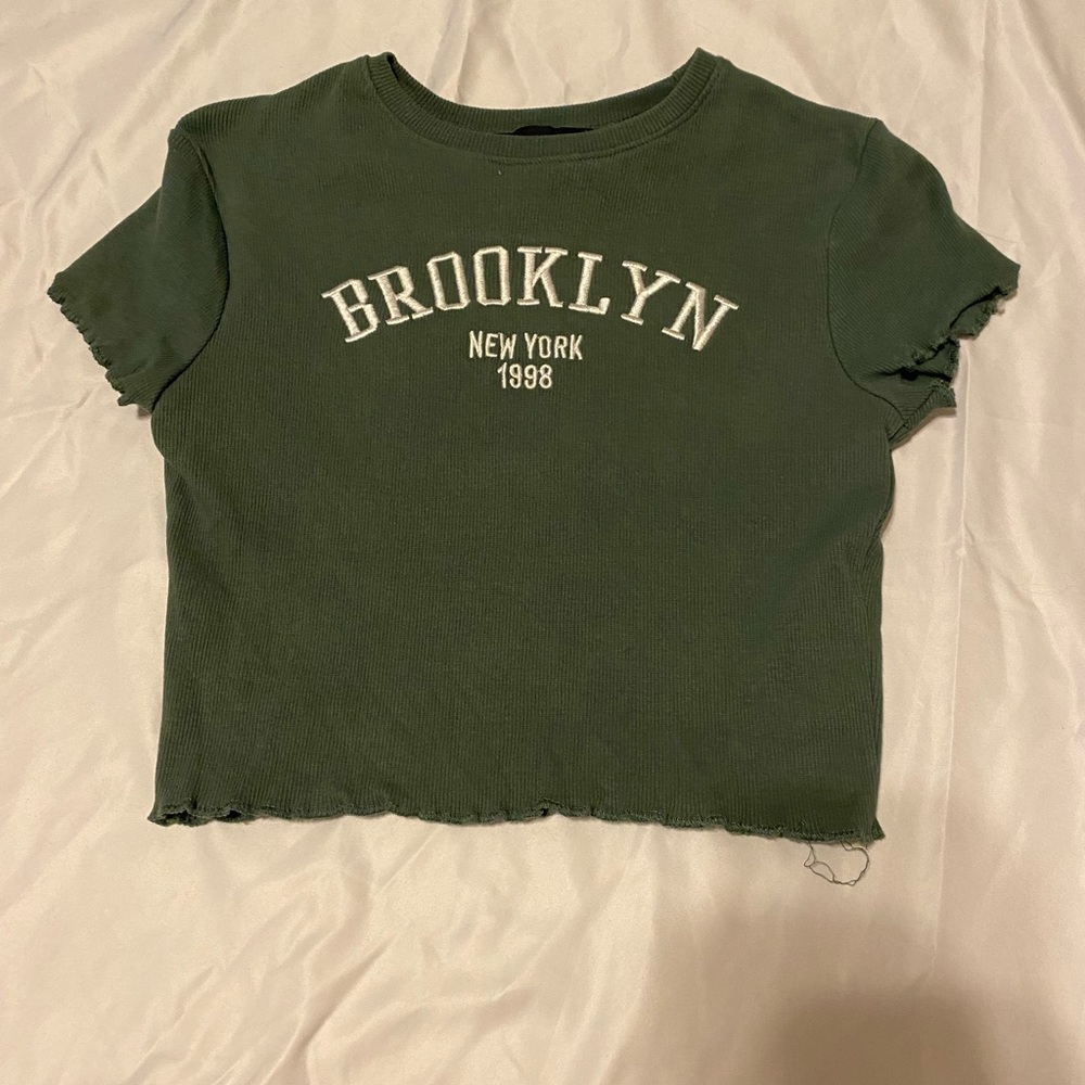 green brooklyn crop top from street wear size S